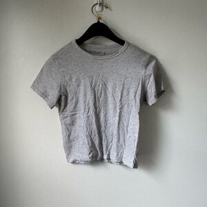 Abercrombie & Fitch Light Gray Short Sleeve Tee